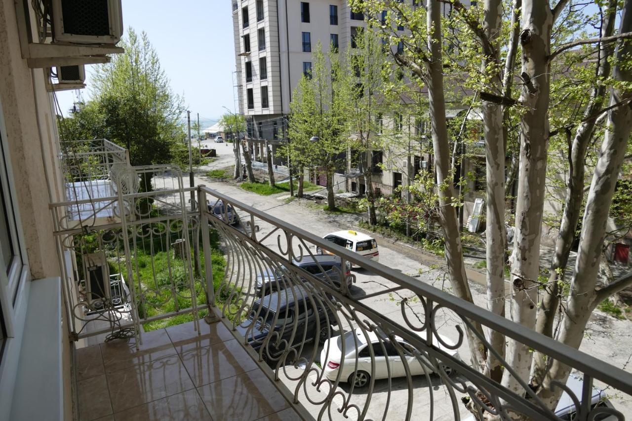 Apartments Na Beregu Sukhumi Exterior photo